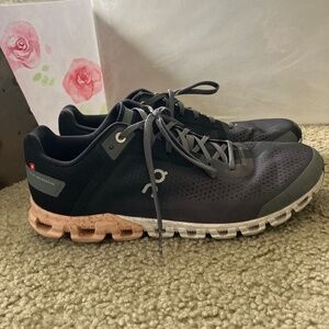 On Running Cloudflow Sneakers